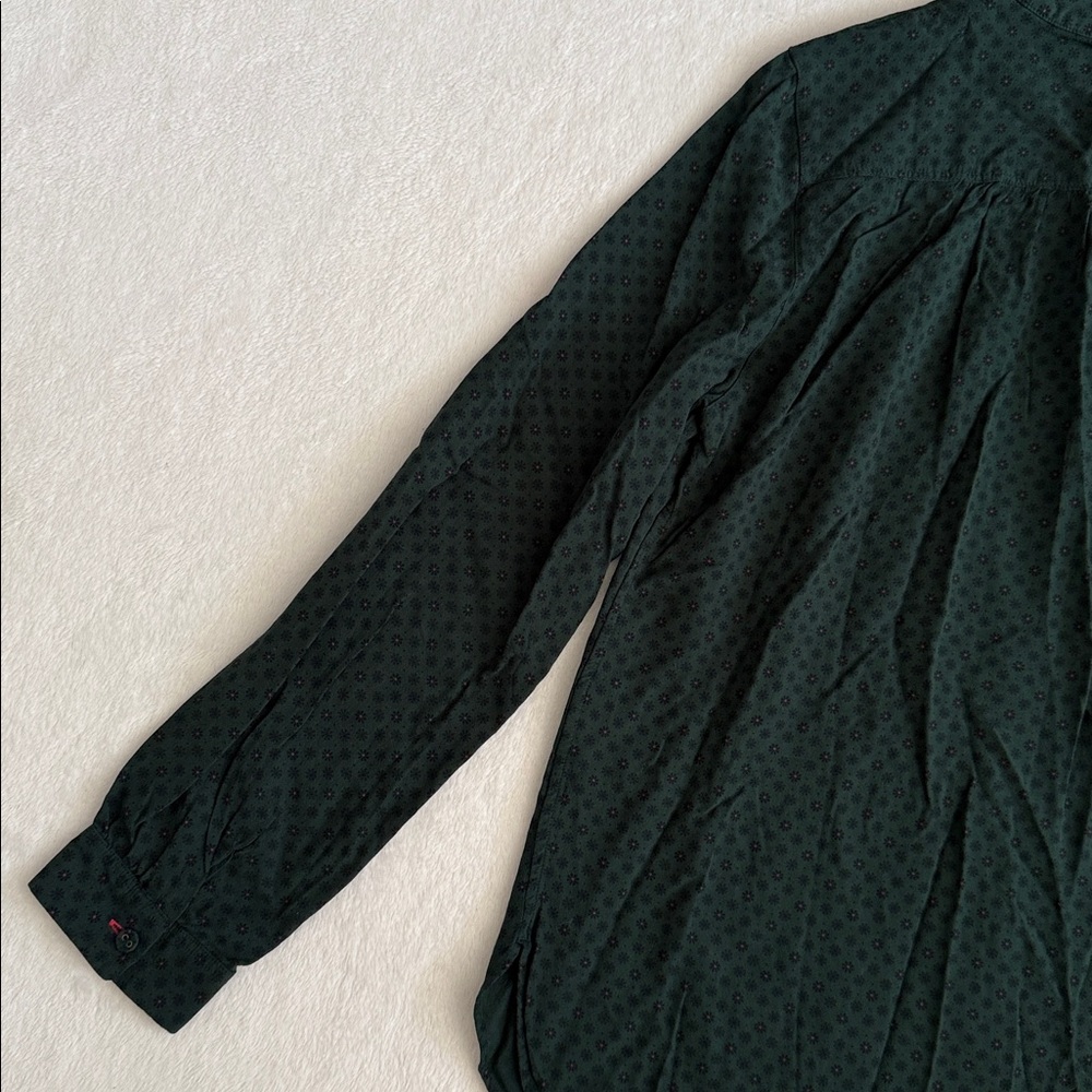 Ines de la Fressange x Uniqlo | Floral Print Covered Button Top Blouse Green M - Picture 12 of 15